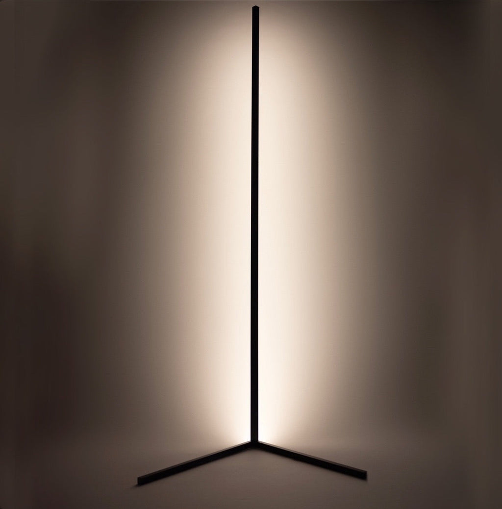 Corner standing lamp