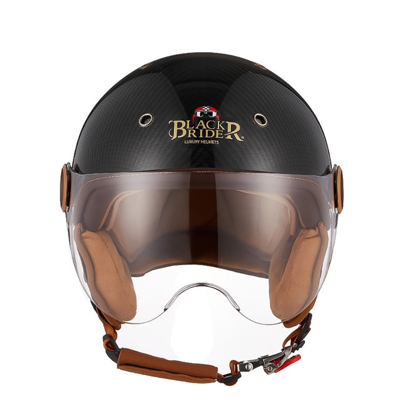 Motocyklová helma z uhlíkových vláken