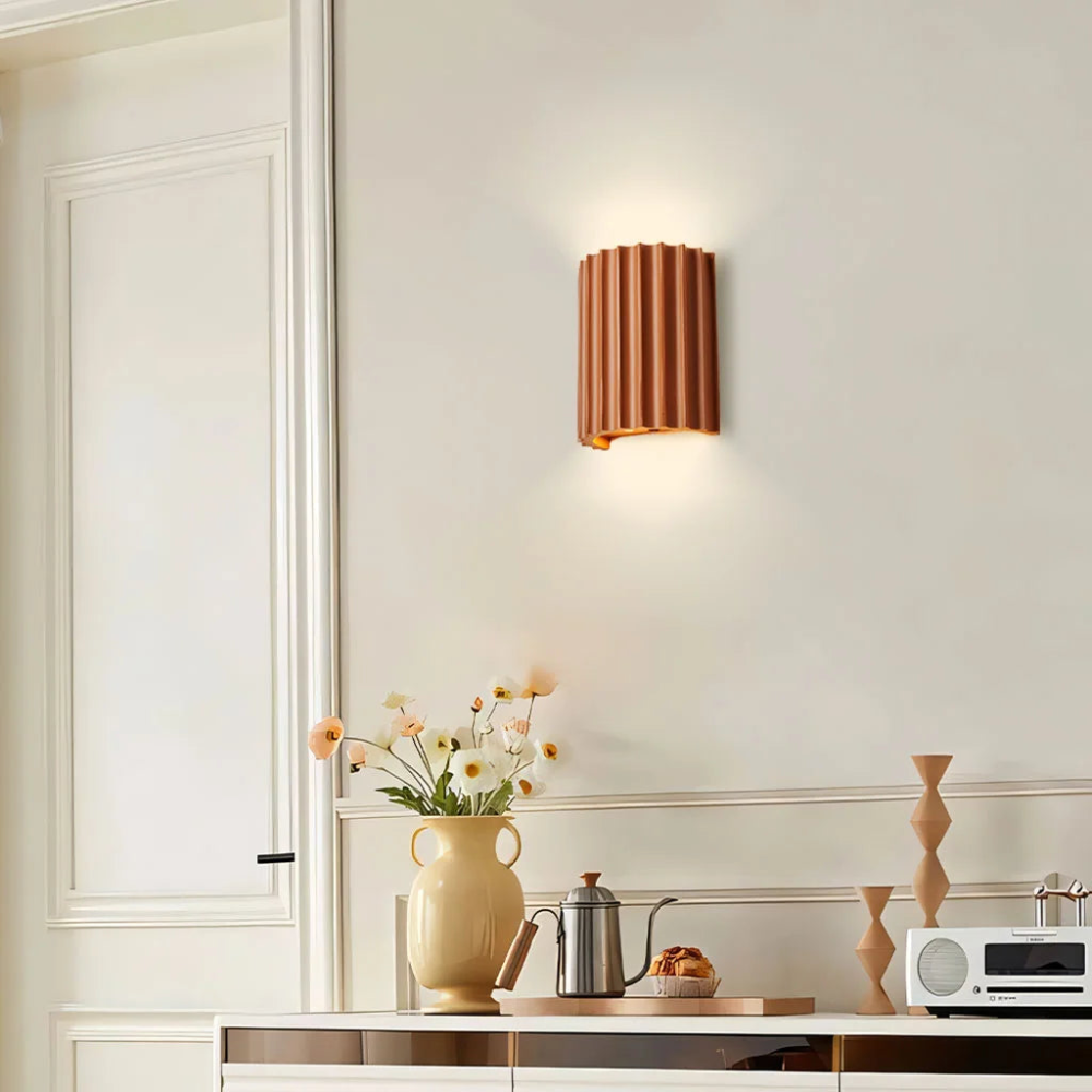 Lueur Wall Lamp