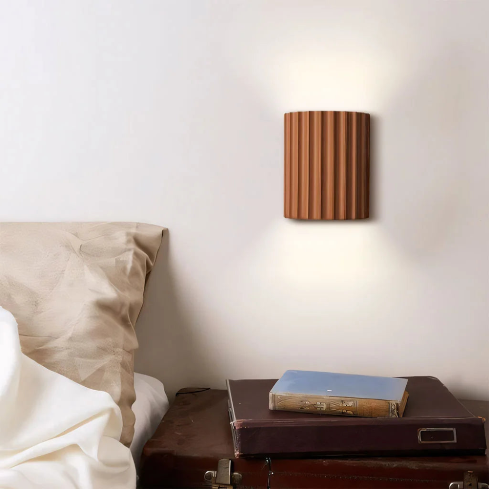 Lueur Wall Lamp