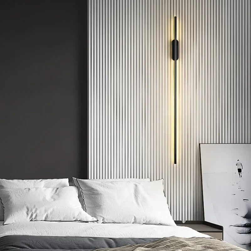 Linelux | Modern LED Wall Lamp in Black or Gold Finish