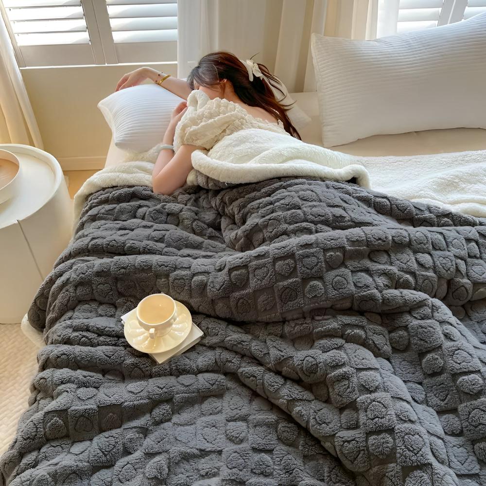 Nuvella | Heart Sherpa Blanket