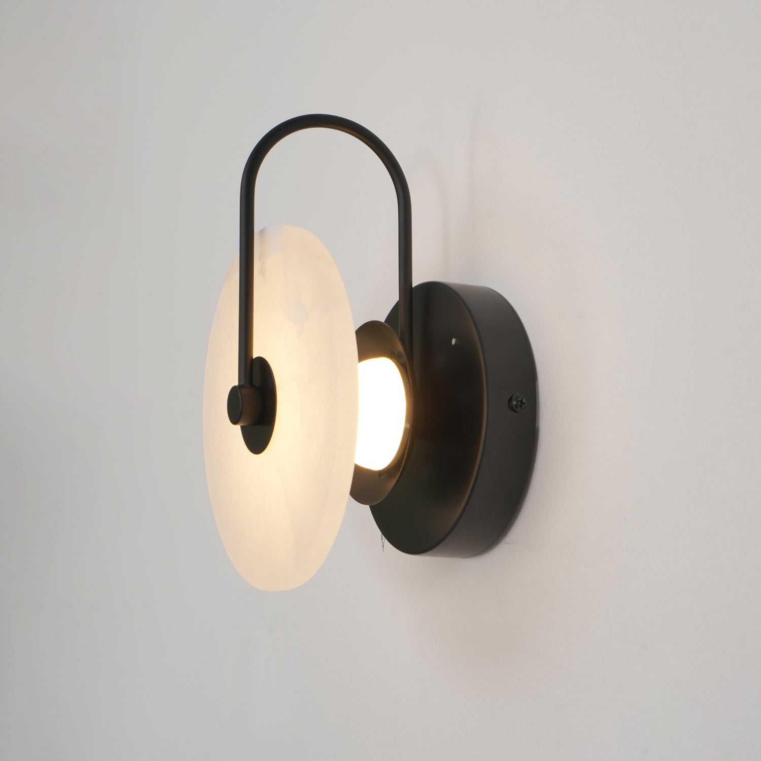 Alabaster LED vegglampe