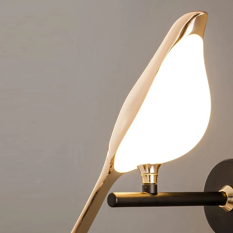 Bird wall lamp
