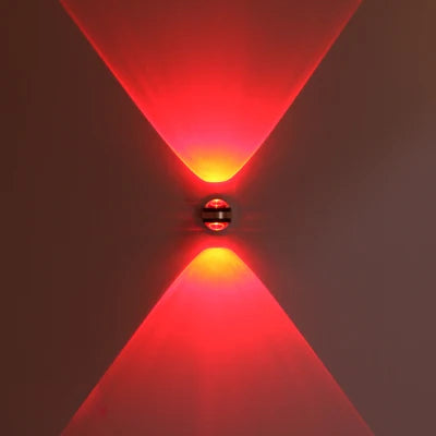 Aurelin Crystal LED vegglampe med prismatisk glød