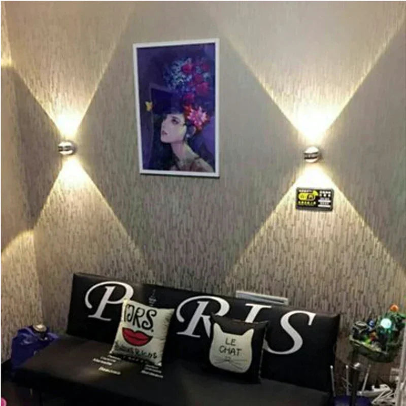 Aurelin Crystal LED vegglampe med prismatisk glød