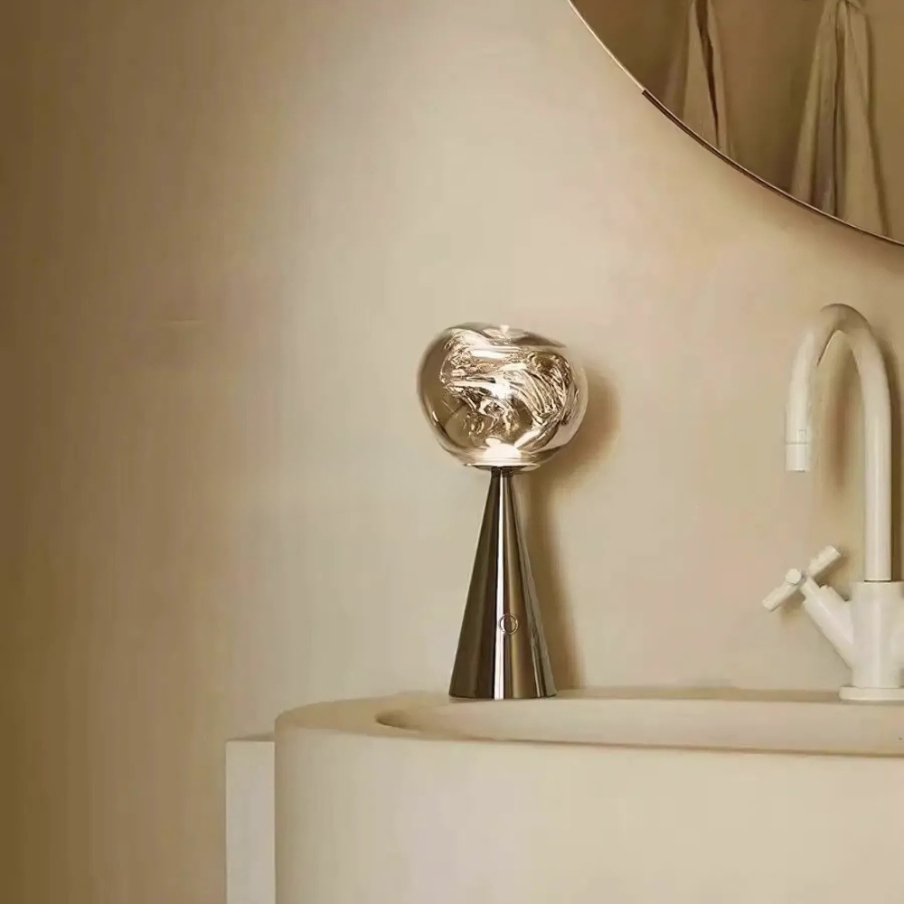 Lámpara de mesa de diseño lava bola de vidrio recargable