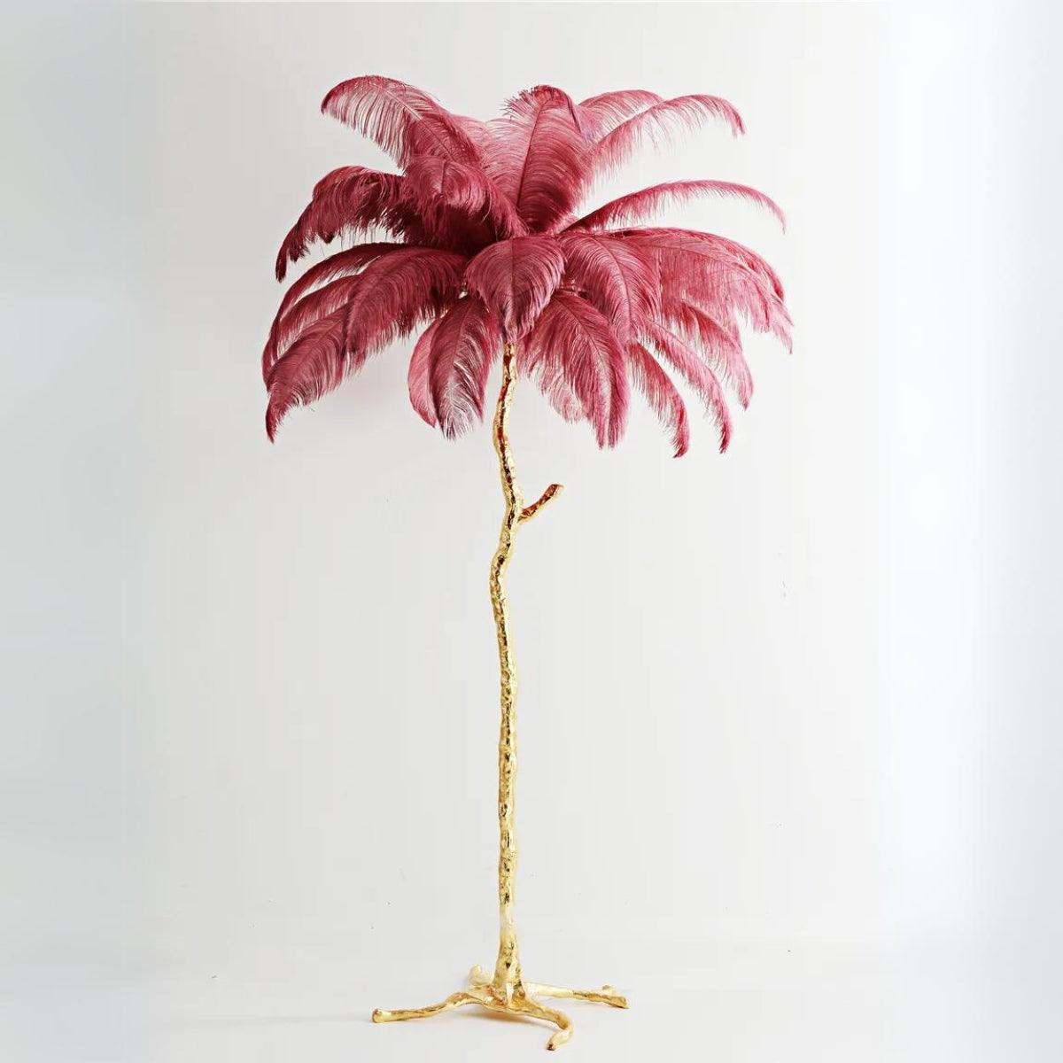 Elegantní stojací lampa Glammzee s designem nohy pštrosa a peřím – exkluzivní poutač pozornosti pro váš domov