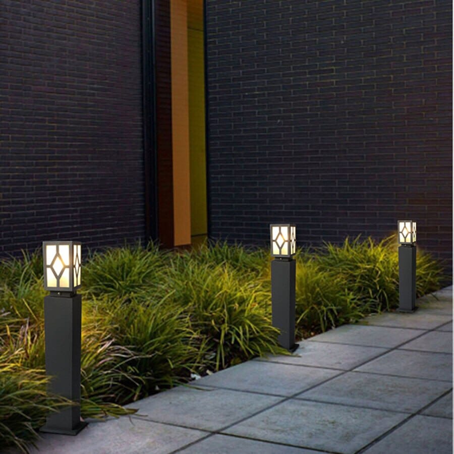 NovaHaven Square Courtyard Lamp for Patios and Walkways