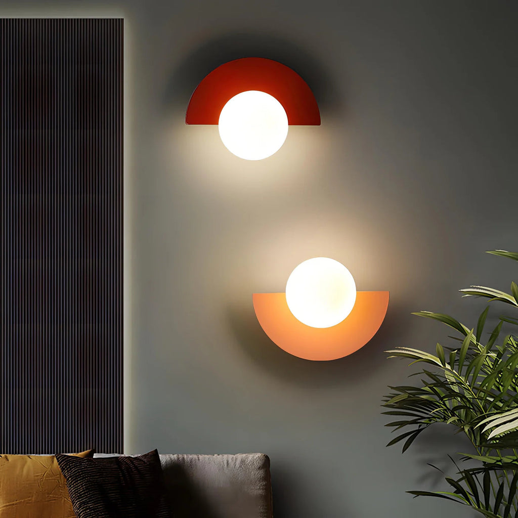 Half-moon wall lamp