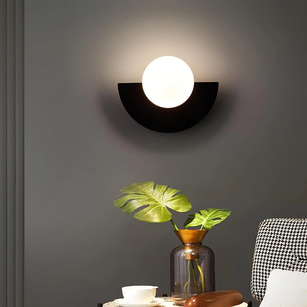 Half-moon wall lamp
