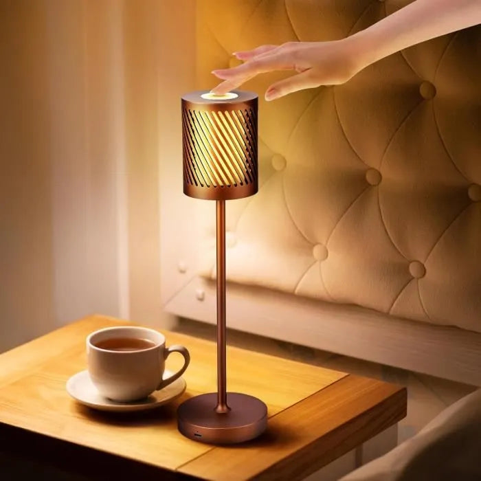 现代LED台灯 – 独特切割灯罩与温暖光芒