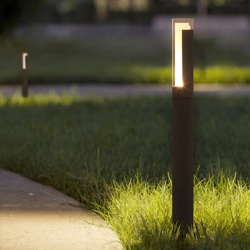 AstraLux 10W Waterproof LED Lawn Light for Outdoor Pathways and Accents