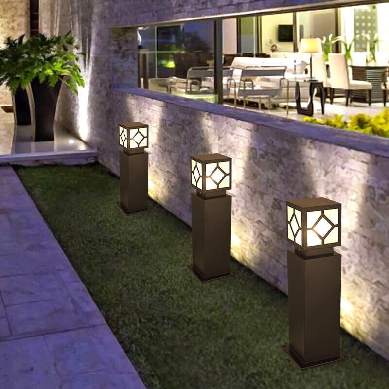 NovaHaven Square Courtyard Lamp for Patios and Walkways