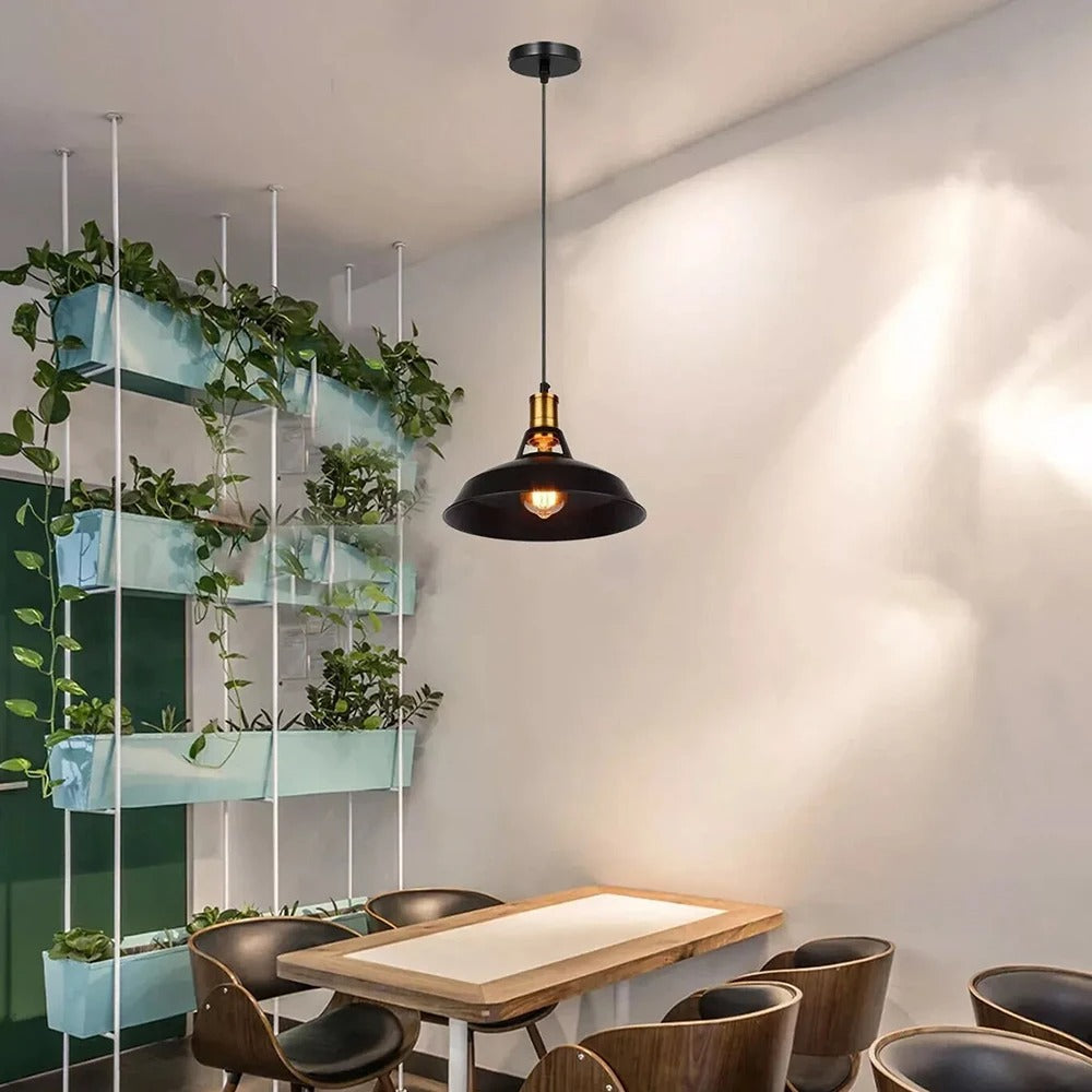 Lâmpada pendente industrial de metal