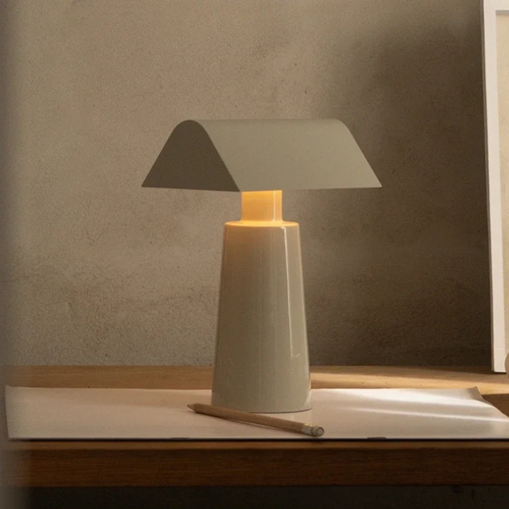 Candeeiro de mesa recarregável de design italiano