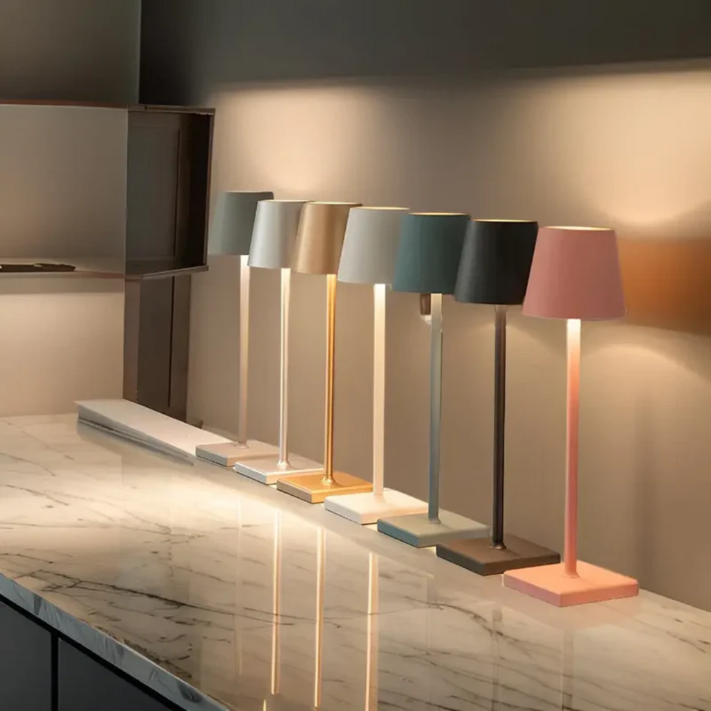 多功能无线充电台灯 - Nordicaura