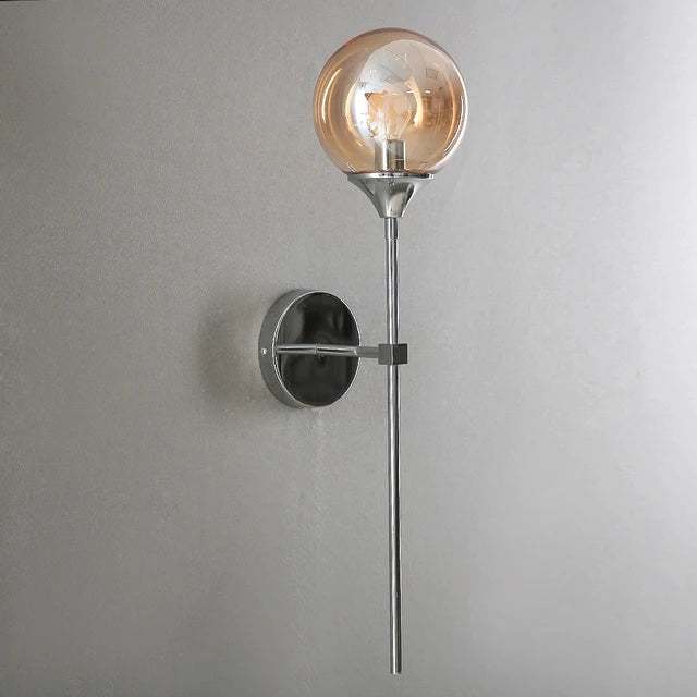 Fenris Scandinavian moderne glass vegglampe med varm glød