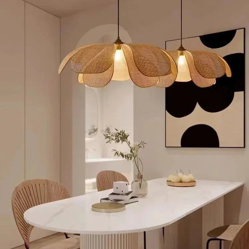 Rattan flower pendant lamp