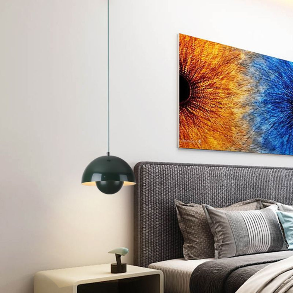 Polokruhový barevný lustr