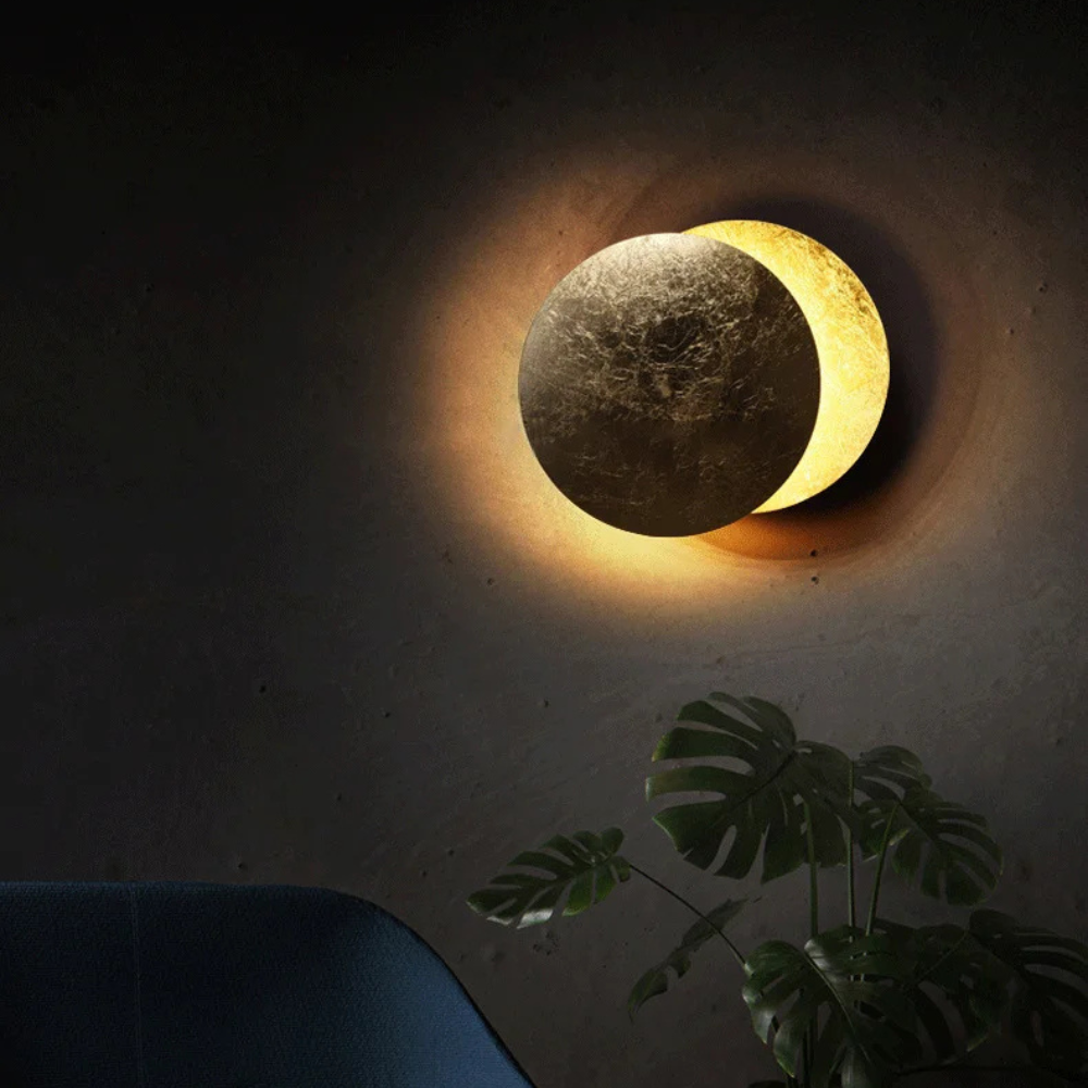 Vegglampe måne gull