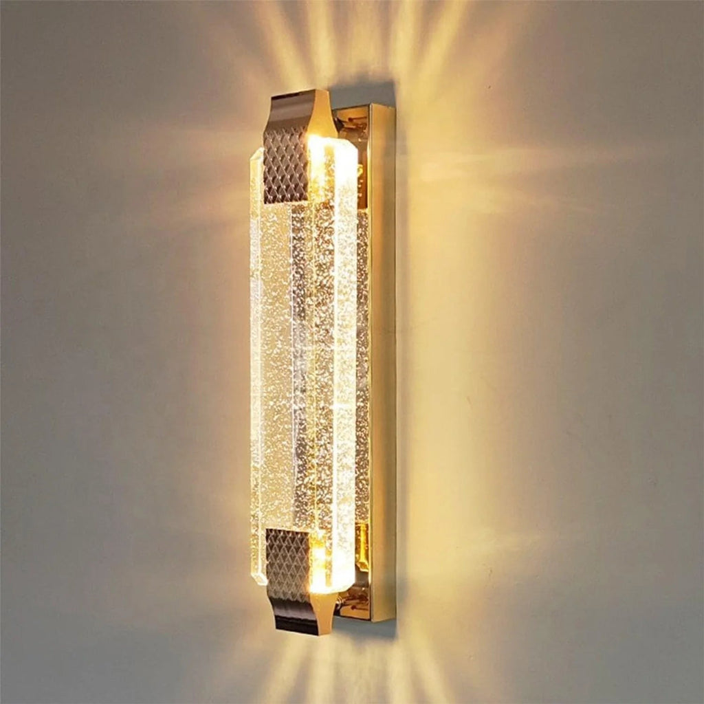 Wall lamp with crystals