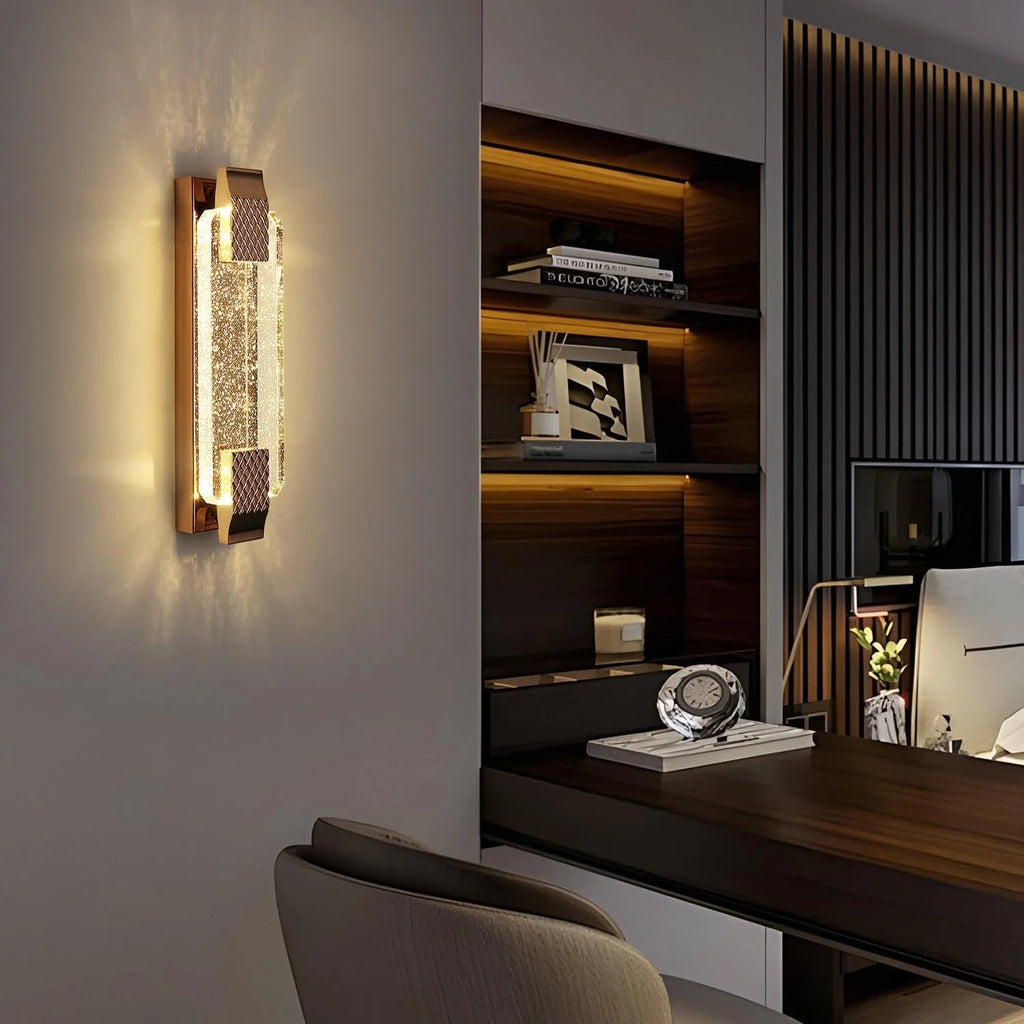 Wall lamp with crystals