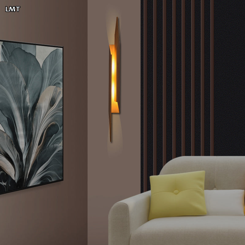 VeroLux Foldable Wall Lamp With Aluminum And Iron Construction