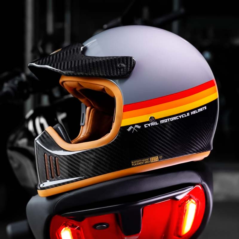 Motocyklová přilba s celotvářovým krytem z uhlíkových vláken | F380G