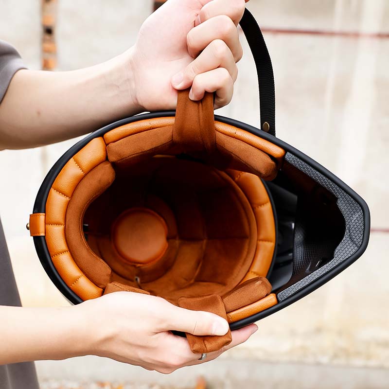 Motocyklová přilba s celotvářovým krytem z uhlíkových vláken | F380G