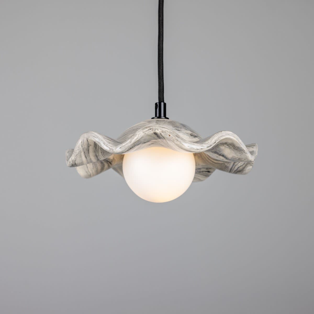 Lyora | Wavy Marbled Ceramic Pendant Light Inspired by Ireland's Meadows